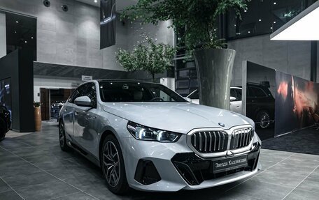 BMW 5 серия, 2024 год, 7 350 000 рублей, 11 фотография