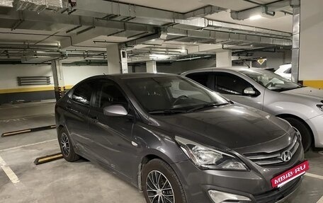 Hyundai Solaris II рестайлинг, 2015 год, 1 100 000 рублей, 2 фотография