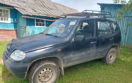 Chevrolet Niva I рестайлинг, 2004 год, 200 000 рублей, 2 фотография