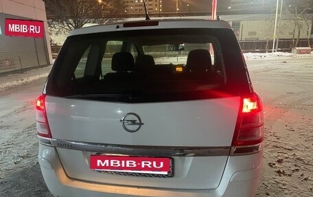 Opel Zafira B, 2013 год, 900 000 рублей, 5 фотография