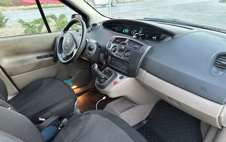 Renault Scenic III, 2004 год, 550 000 рублей, 10 фотография