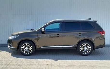 Mitsubishi Outlander III рестайлинг 3, 2018 год, 1 849 000 рублей, 7 фотография