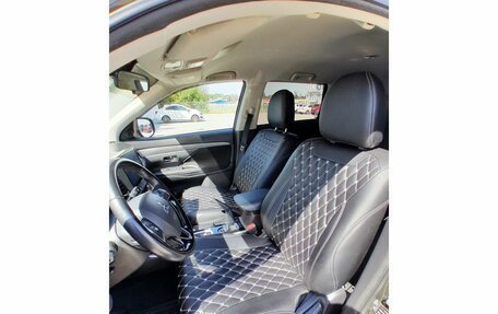Mitsubishi Outlander III рестайлинг 3, 2018 год, 1 849 000 рублей, 14 фотография