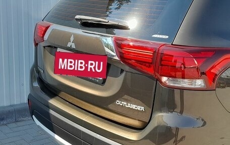Mitsubishi Outlander III рестайлинг 3, 2018 год, 1 849 000 рублей, 9 фотография