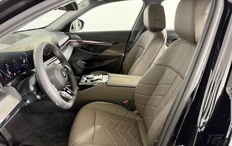 BMW 5 серия, 2025 год, 8 550 000 рублей, 15 фотография
