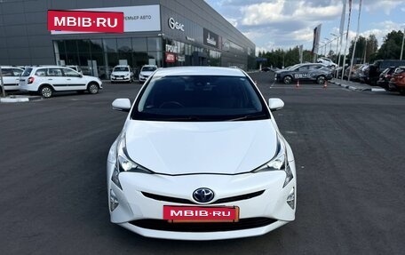Toyota Prius IV XW50, 2016 год, 1 500 000 рублей, 2 фотография