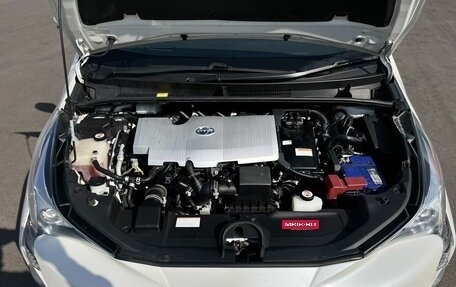 Toyota Prius IV XW50, 2016 год, 1 500 000 рублей, 9 фотография
