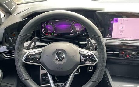 Volkswagen Golf VIII, 2023 год, 2 000 000 рублей, 13 фотография