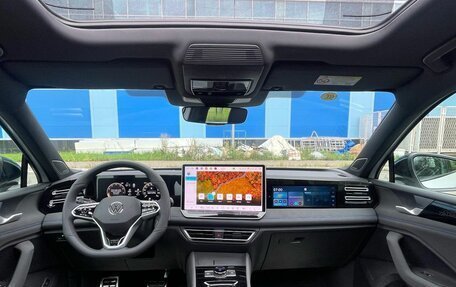 Volkswagen Tiguan, 2026 год, 4 650 000 рублей, 13 фотография