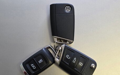 Volkswagen Tiguan II, 2019 год, 3 600 000 рублей, 2 фотография