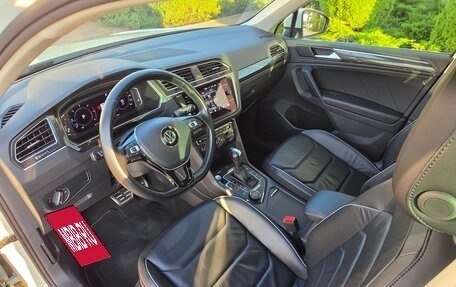 Volkswagen Tiguan II, 2019 год, 3 600 000 рублей, 8 фотография