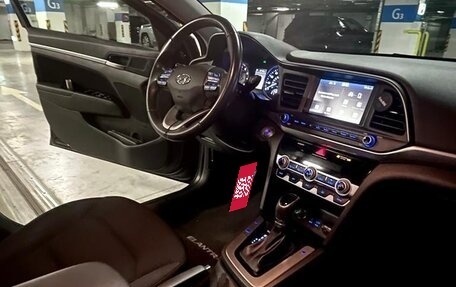 Hyundai Elantra VI рестайлинг, 2018 год, 1 615 000 рублей, 2 фотография