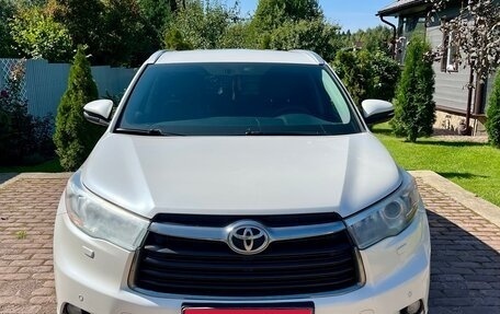 Toyota Highlander III, 2014 год, 2 950 000 рублей, 1 фотография