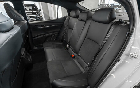 Toyota Camry, 2024 год, 4 000 000 рублей, 14 фотография