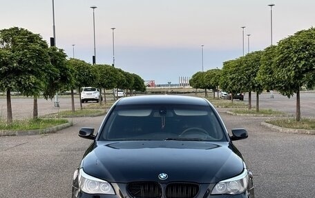BMW 5 серия, 2004 год, 700 000 рублей, 2 фотография