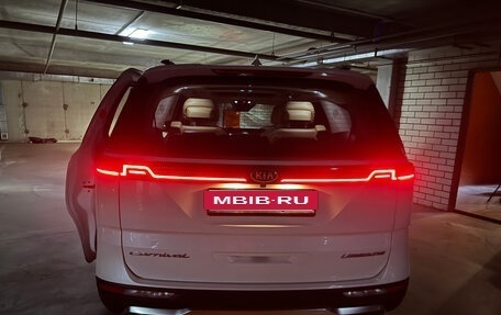KIA Carnival, 2020 год, 4 900 000 рублей, 40 фотография