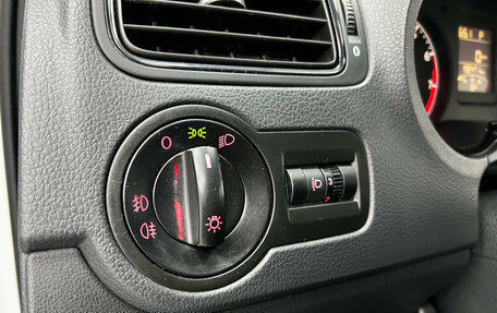 Volkswagen Polo VI (EU Market), 2015 год, 990 000 рублей, 13 фотография