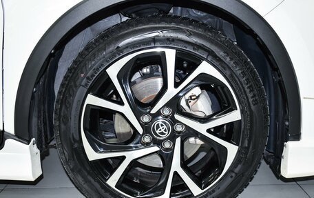 Toyota C-HR I рестайлинг, 2020 год, 2 250 000 рублей, 9 фотография