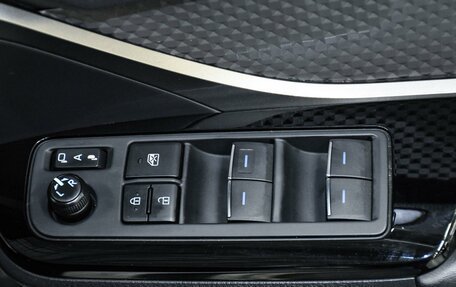 Toyota C-HR I рестайлинг, 2020 год, 2 250 000 рублей, 26 фотография