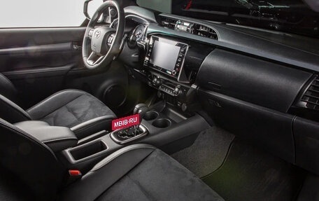 Toyota Hilux VIII, 2025 год, 8 798 000 рублей, 10 фотография