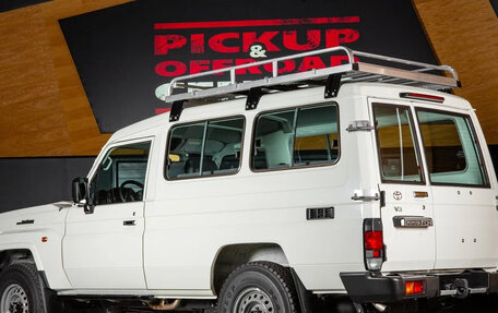 Toyota Land Cruiser 70, 2025 год, 9 900 000 рублей, 4 фотография