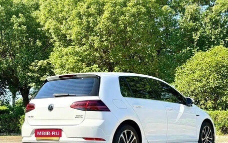 Volkswagen Golf VII, 2018 год, 1 500 000 рублей, 8 фотография
