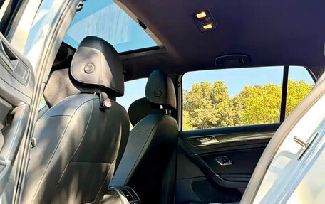 Volkswagen Golf VII, 2018 год, 1 500 000 рублей, 16 фотография