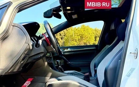 Volkswagen Golf VII, 2018 год, 1 500 000 рублей, 14 фотография