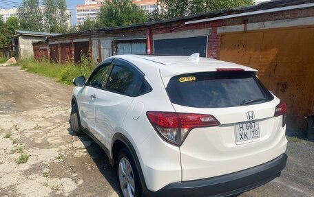 Honda Vezel, 2019 год, 1 800 000 рублей, 5 фотография