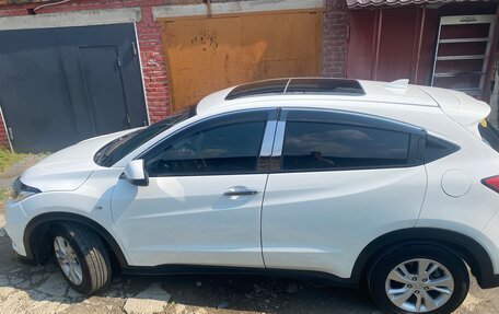 Honda Vezel, 2019 год, 1 800 000 рублей, 4 фотография