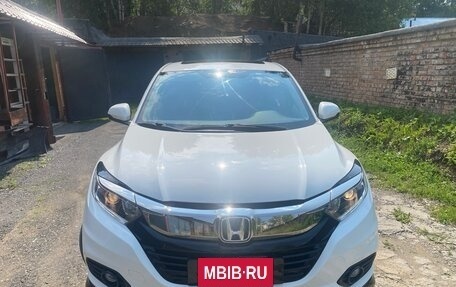 Honda Vezel, 2019 год, 1 800 000 рублей, 2 фотография