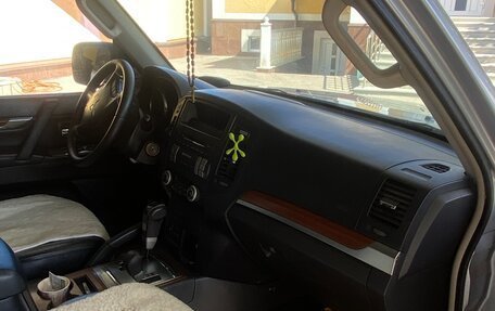 Mitsubishi Pajero IV, 2007 год, 1 500 000 рублей, 6 фотография