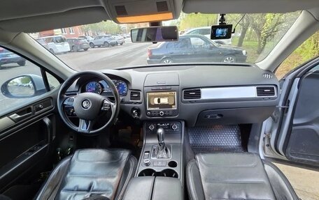 Volkswagen Touareg III, 2011 год, 1 440 000 рублей, 11 фотография