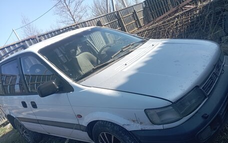 Mitsubishi Space Runner II, 1996 год, 60 000 рублей, 2 фотография