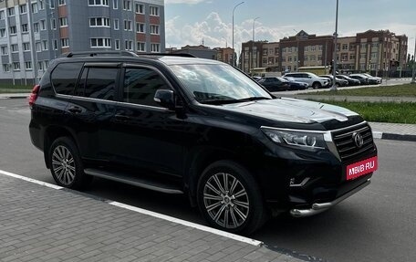 Toyota Land Cruiser Prado 150 рестайлинг 2, 2018 год, 5 750 000 рублей, 3 фотография