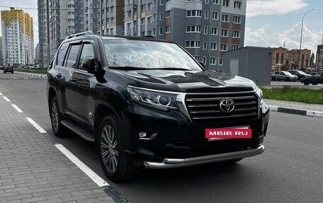 Toyota Land Cruiser Prado 150 рестайлинг 2, 2018 год, 5 750 000 рублей, 2 фотография