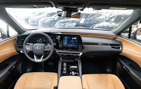 Lexus RX IV рестайлинг, 2025 год, 6 850 757 рублей, 10 фотография
