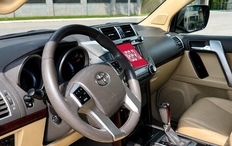 Toyota Land Cruiser Prado 150 рестайлинг 2, 2016 год, 4 000 000 рублей, 14 фотография