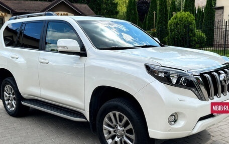 Toyota Land Cruiser Prado 150 рестайлинг 2, 2016 год, 4 000 000 рублей, 10 фотография