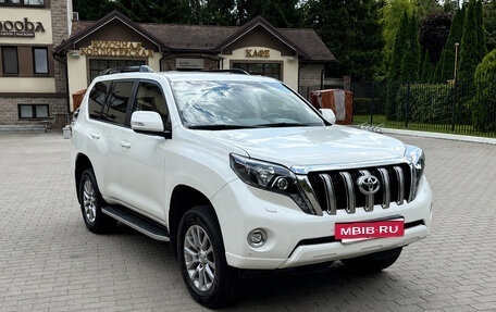 Toyota Land Cruiser Prado 150 рестайлинг 2, 2016 год, 4 000 000 рублей, 9 фотография