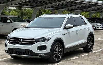 Volkswagen T-Roc I, 2023 год, 1 570 000 рублей, 1 фотография