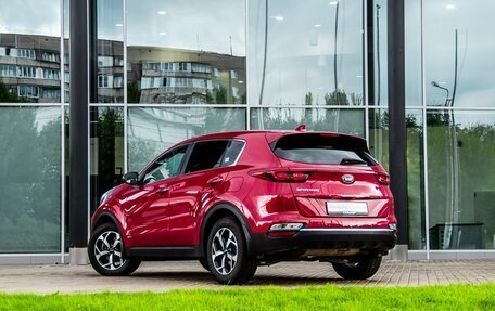 KIA Sportage IV рестайлинг, 2020 год, 2 640 000 рублей, 6 фотография