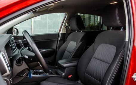 KIA Sportage IV рестайлинг, 2020 год, 2 640 000 рублей, 13 фотография