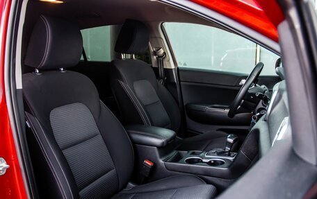 KIA Sportage IV рестайлинг, 2020 год, 2 640 000 рублей, 12 фотография