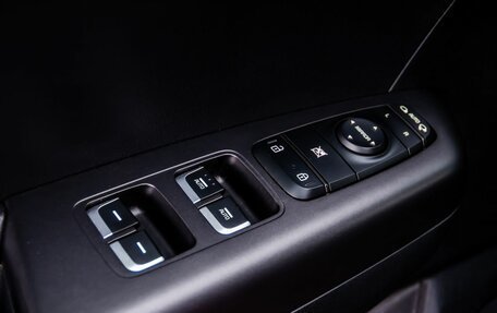 KIA Sportage IV рестайлинг, 2020 год, 2 640 000 рублей, 25 фотография