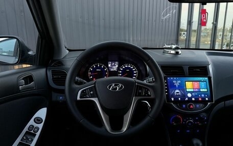 Hyundai Solaris II рестайлинг, 2015 год, 990 000 рублей, 18 фотография