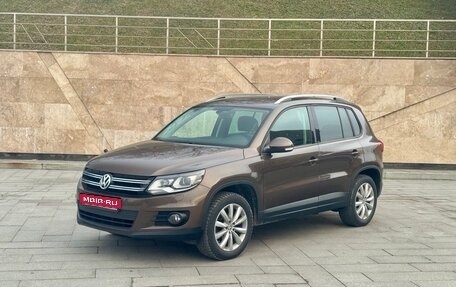 Volkswagen Tiguan I, 2015 год, 1 950 000 рублей, 1 фотография