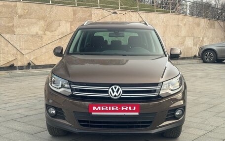 Volkswagen Tiguan I, 2015 год, 1 950 000 рублей, 2 фотография