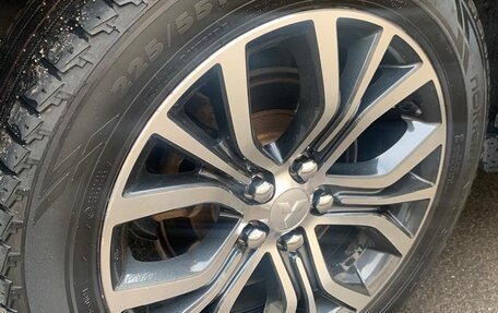 Mitsubishi Outlander III рестайлинг 3, 2018 год, 2 490 000 рублей, 12 фотография