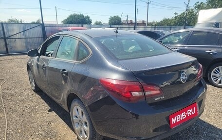 Opel Astra J, 2014 год, 784 000 рублей, 10 фотография